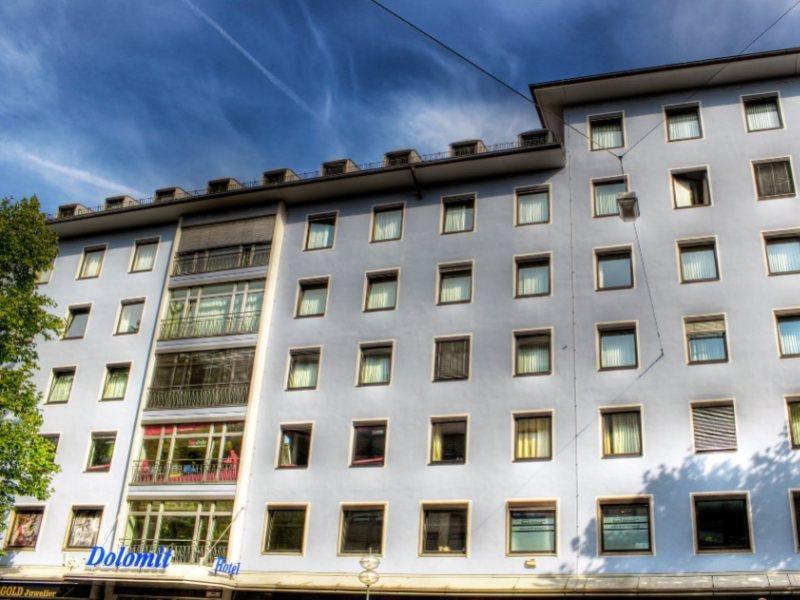 Hotel Dolomit Мюнхен Екстер'єр фото