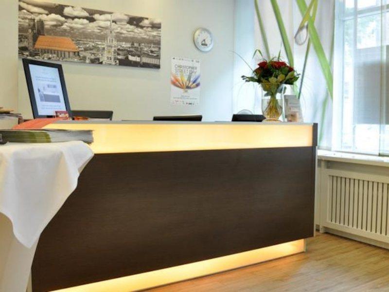 Hotel Dolomit Мюнхен Екстер'єр фото