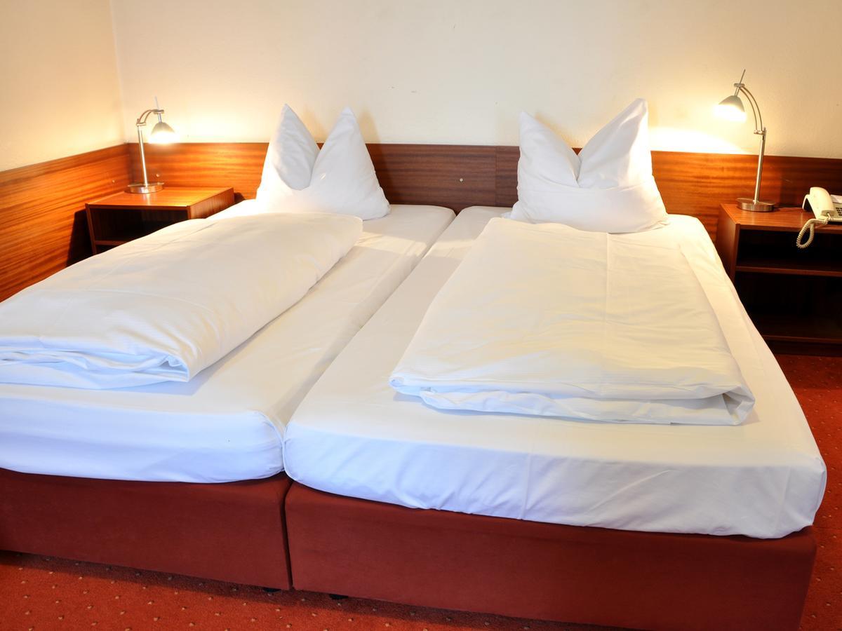 Hotel Dolomit Мюнхен Екстер'єр фото