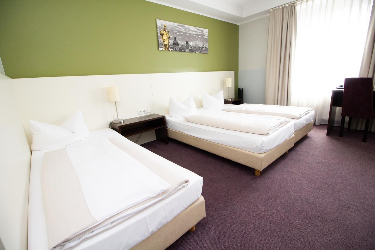 Hotel Dolomit Мюнхен Екстер'єр фото