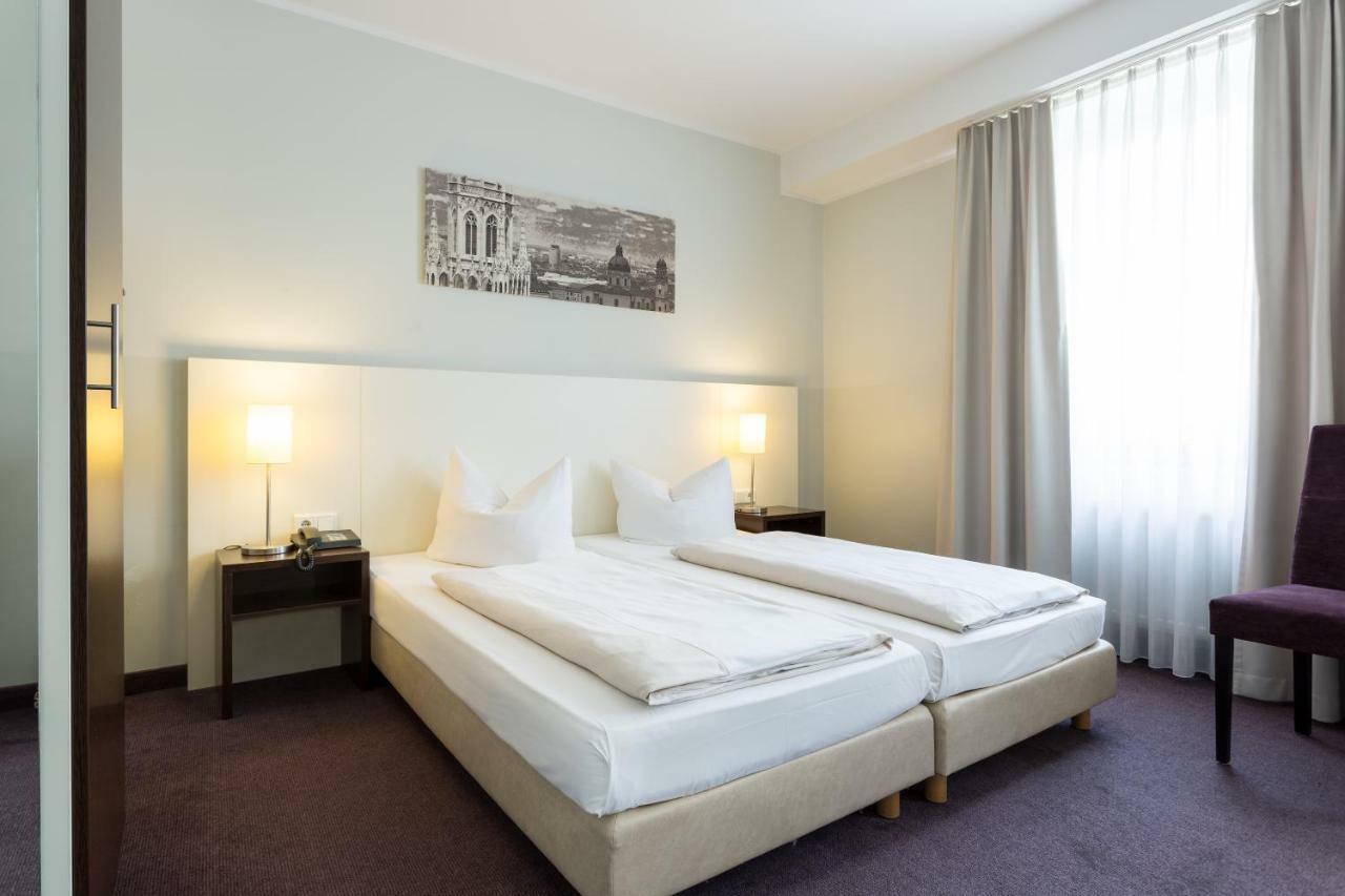 Hotel Dolomit Мюнхен Екстер'єр фото